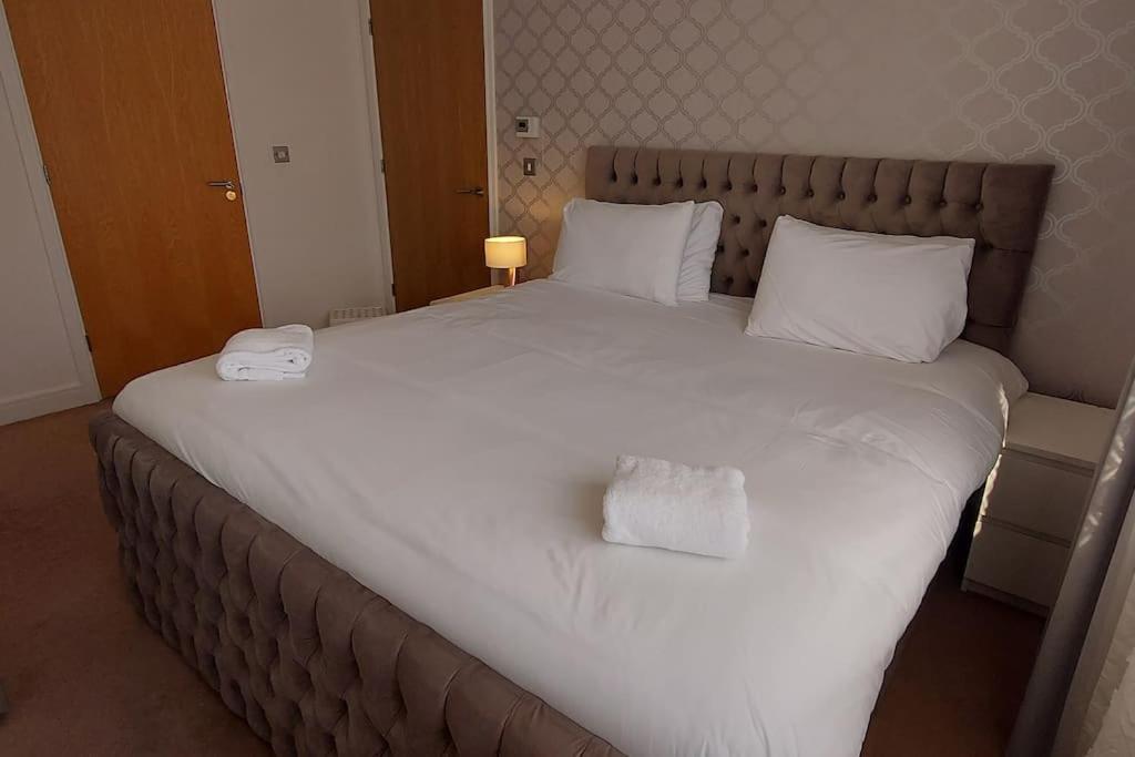 Modern Home Near Etihad, Coop Live Манчестер Экстерьер фото